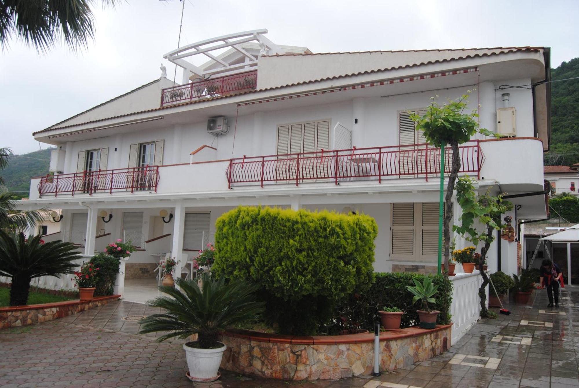 Santa Venere Apartments "Parcheggio Privato" Ricarica Auto Elettriche 特罗佩阿 外观 照片